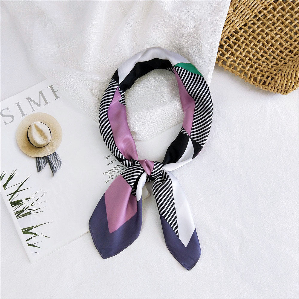 Foulard Carré Tendance – Motifs et Couleurs Variés