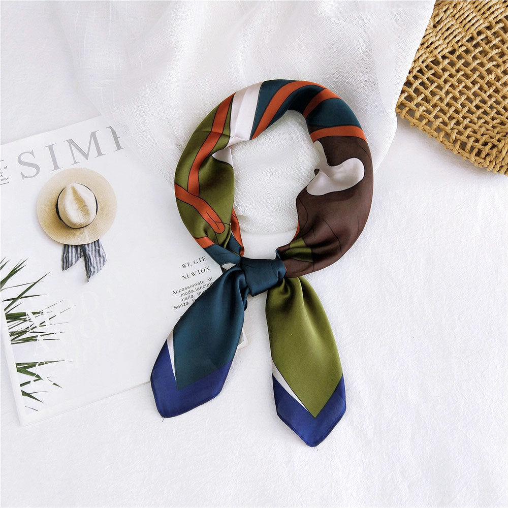 Foulard Carré Tendance – Motifs et Couleurs Variés
