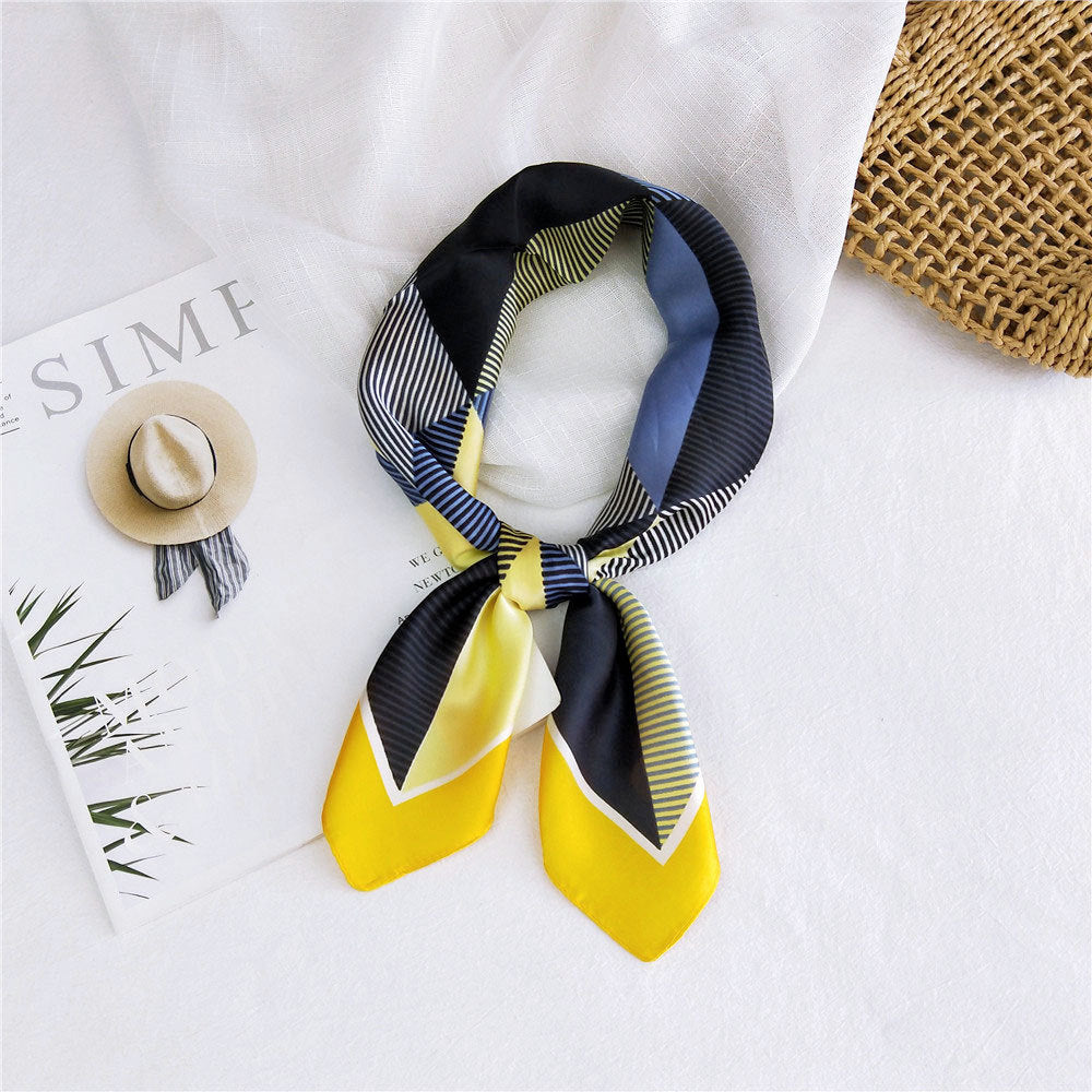 Foulard Carré Tendance – Motifs et Couleurs Variés