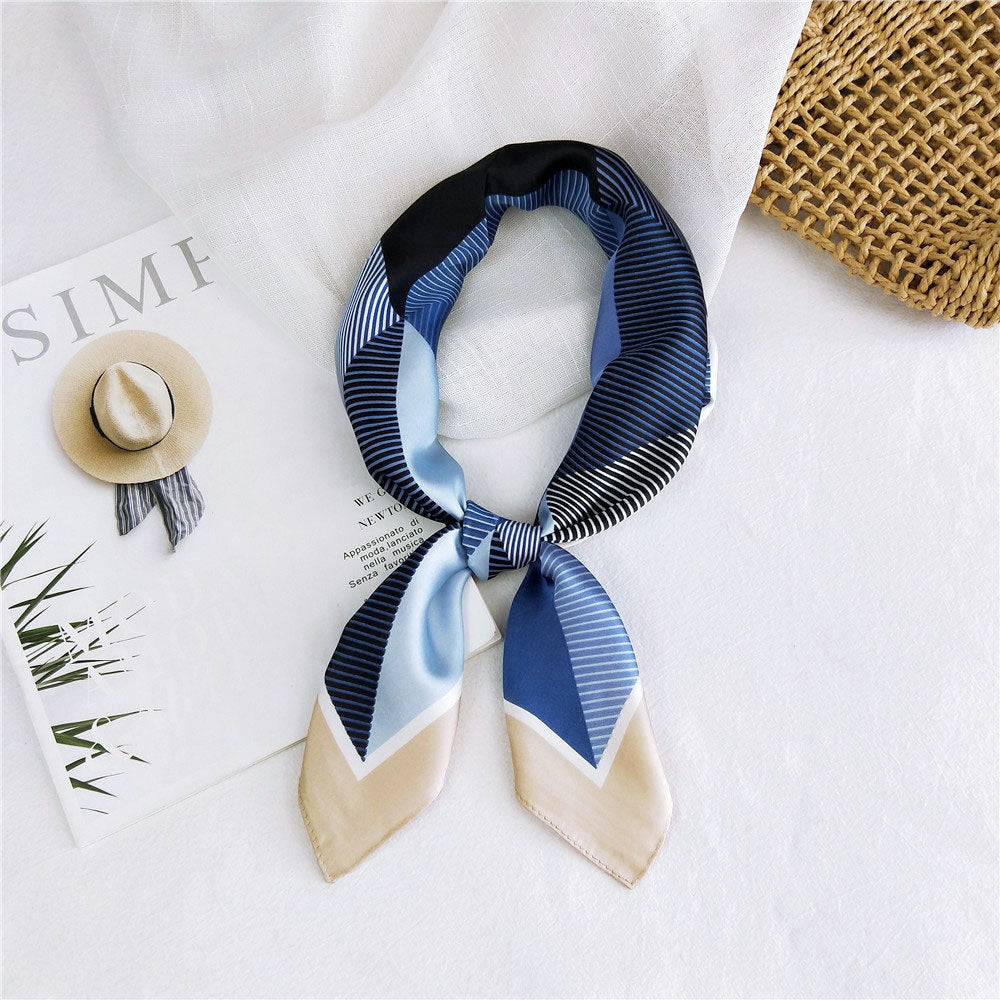 Foulard Carré Tendance – Motifs et Couleurs Variés
