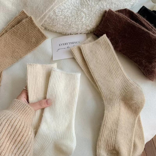 Chaussettes Laine Épaisses – Mi-mollet & Chaudes
