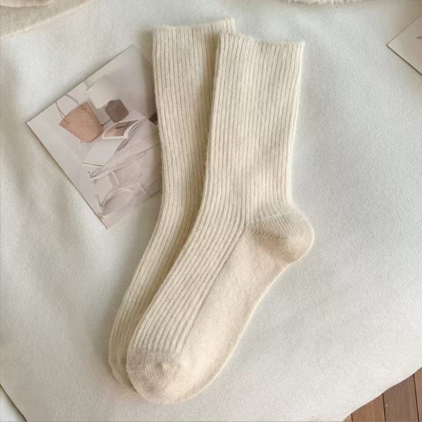 Chaussettes Laine Épaisses – Mi-mollet & Chaudes